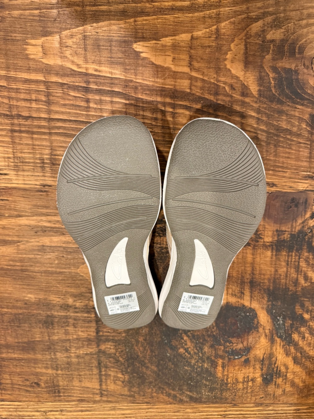Clarks Women's Tan Cloudsteppers Slide Sandals - Picture 3 of 5